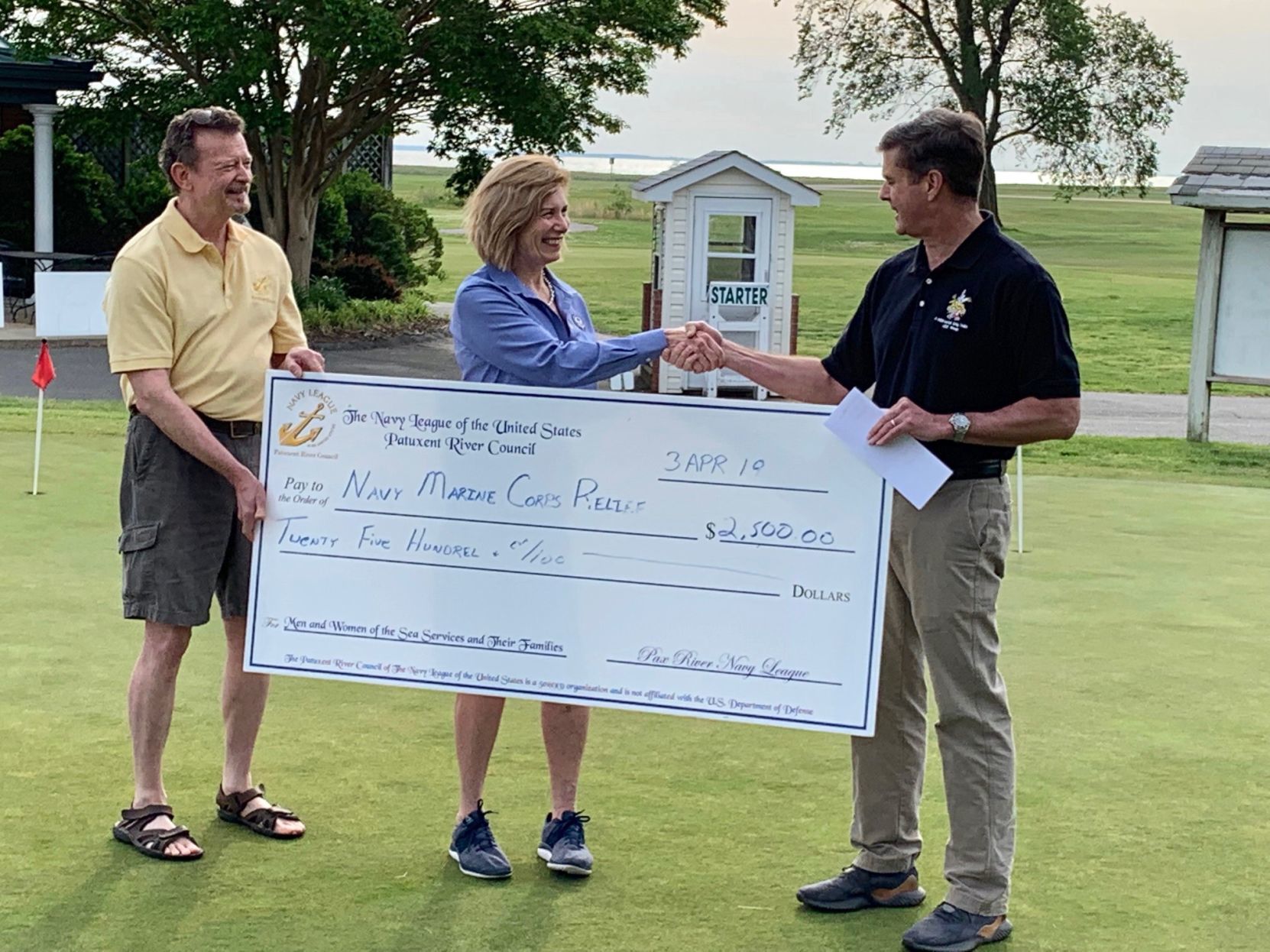 Navy League donates to NMCRS